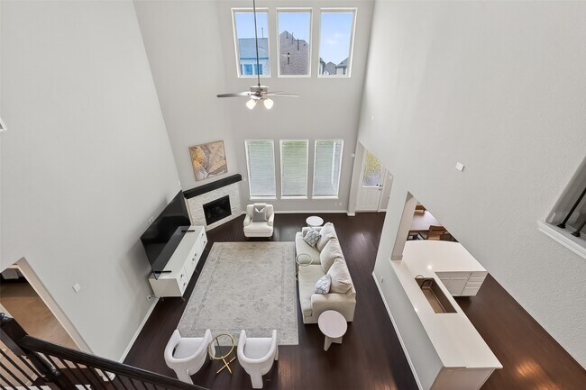 Building Photo - 4018 Martin Ridge Dr