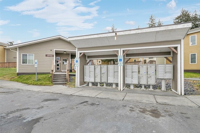 Building Photo - 2610 Mill Bay Rd