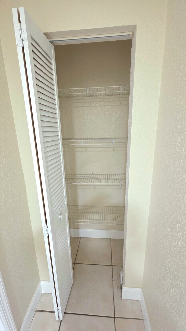 Building Photo - 10390 POOL HOUSE- NPM