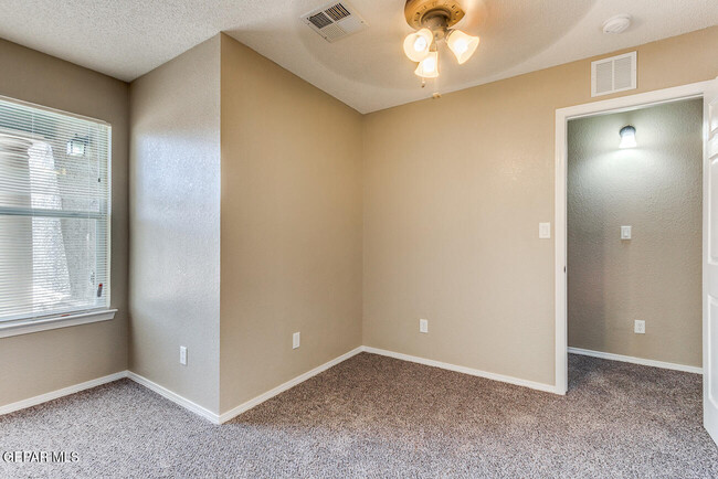 Building Photo - 11328 Bullseye St