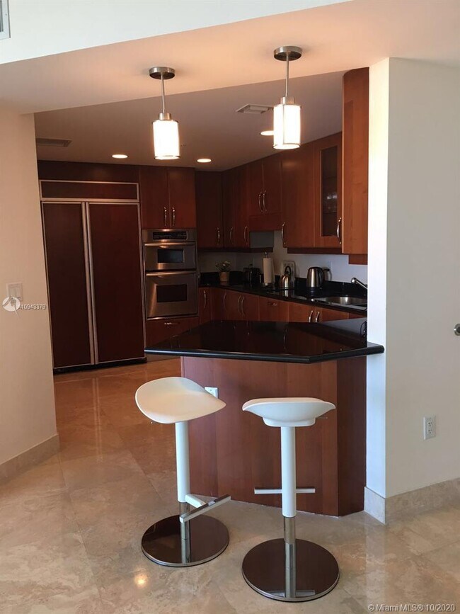 Building Photo - 19400 Turnberry Way