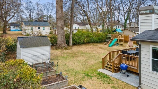 Building Photo - 1060 McLinden Ave SE