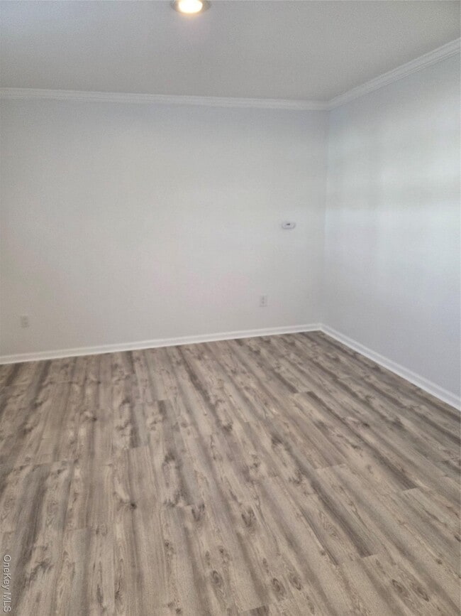 Building Photo - 127 E 12th St