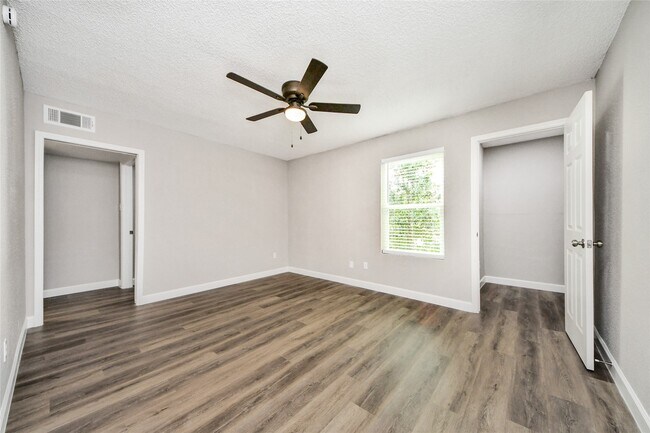 Building Photo - 781 Country Pl Dr