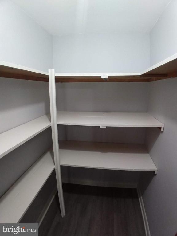 Building Photo - 708 Carmen Dr