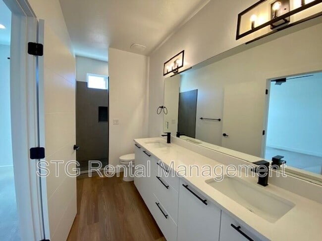 Building Photo - 152 S Desert Saguaro Ln