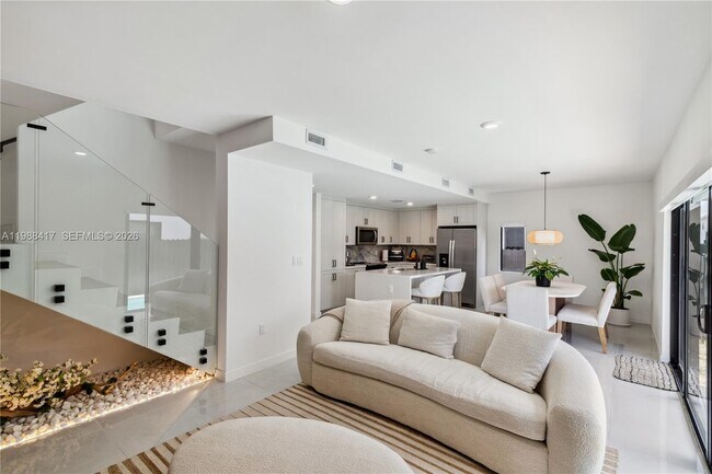 Building Photo - 1396 NW 3rd St