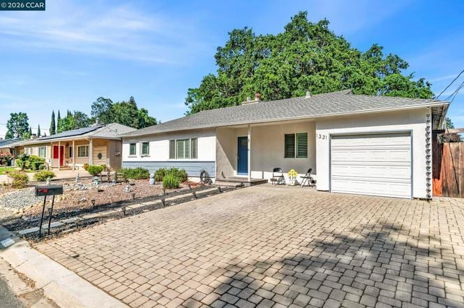 Building Photo - 1331 Pear Dr