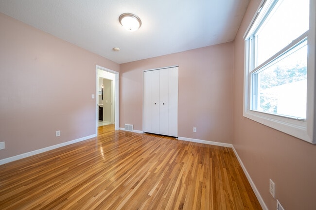 Building Photo - 2817 W 109th St