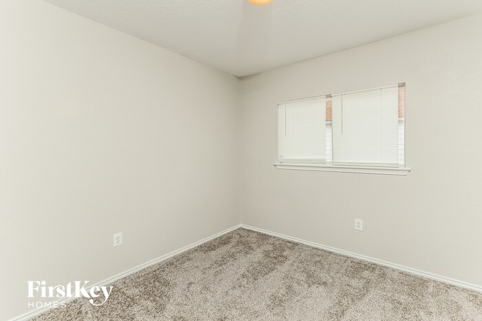 Building Photo - 8876 Staghorn Ml
