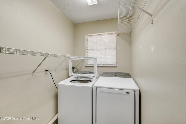 Building Photo - 212 3rd Ave