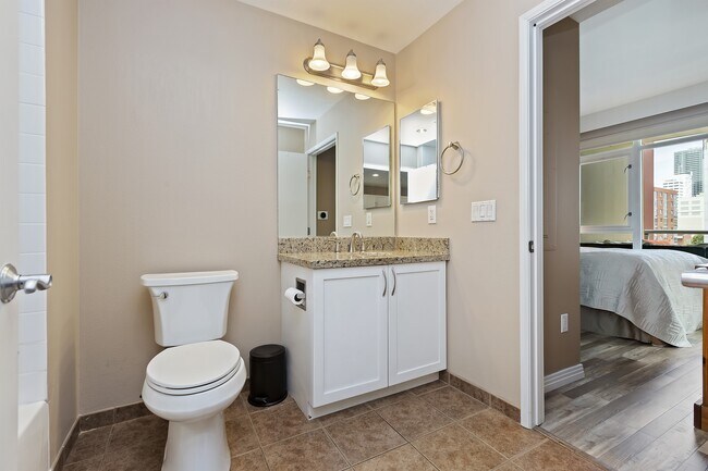 Building Photo - 427 9th Ave