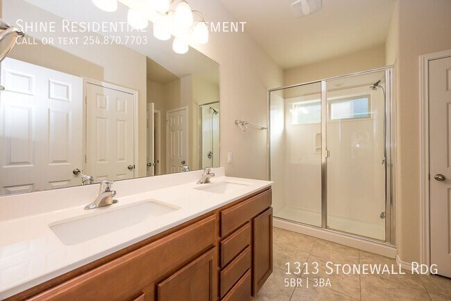 Building Photo - 1313 Stonewall Ridge