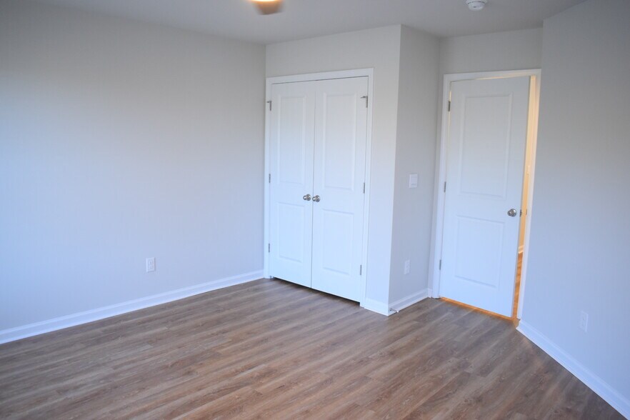 Building Photo - 1070 Clapboard Ln