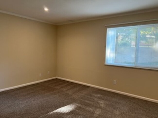 Building Photo - $2650- 2bed/1bath San Jose Condo Snell Nea...