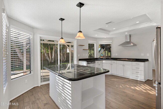 Building Photo - 487 Bernini Ct