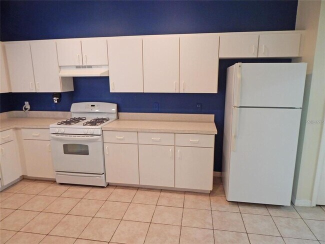 Building Photo - 5925 Sandhill Ridge Dr