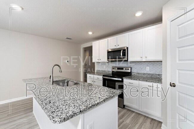 Building Photo - 22360 Aleutian Ave
