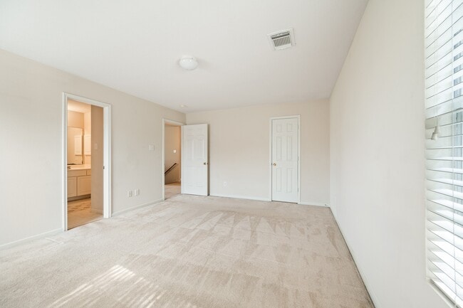 Building Photo - 2923 Ridge Scene Wy