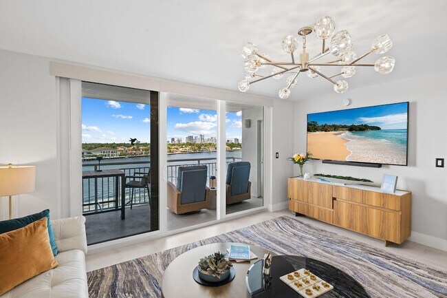 Building Photo - 511 Bayshore Dr