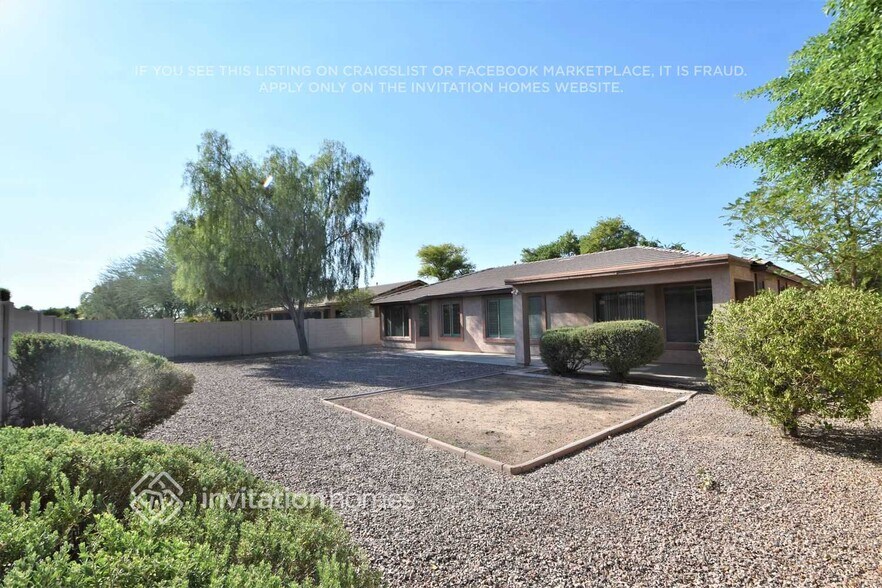 Building Photo - 5405 W Siesta Way