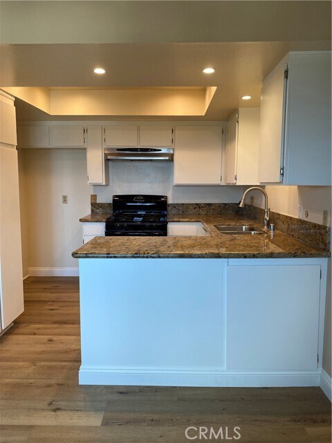 Building Photo - 214 Via Robina