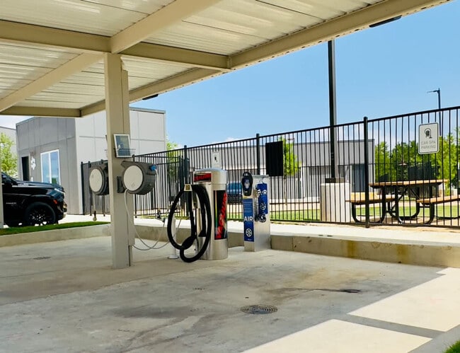 Building Photo - 12208 Tech Ridge Blvd