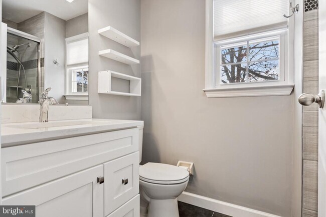 Building Photo - 101 Camber Ln