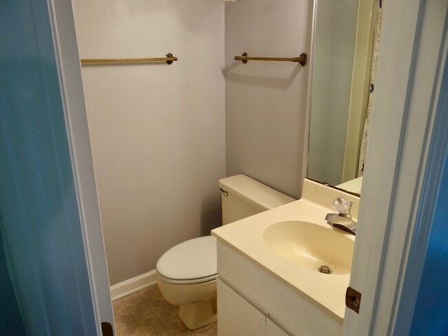 Building Photo - Spacious 2 bed/2 bath Deer Creek Villas-Su...