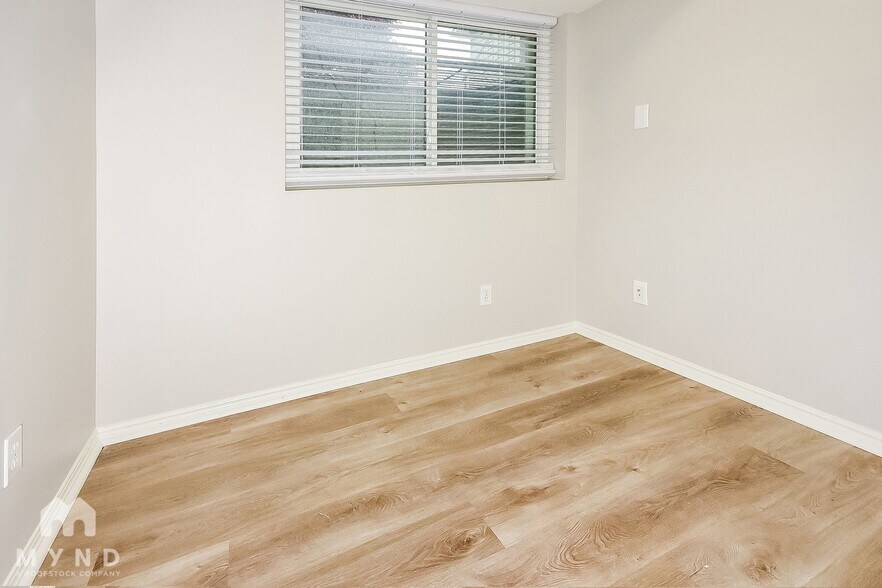 Building Photo - 5353 S 3400 W