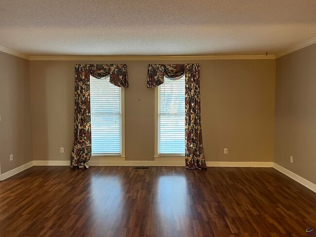 Building Photo - 115 Wedgewood Ct