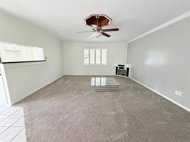 Building Photo - 22176 Heatherwood Dr