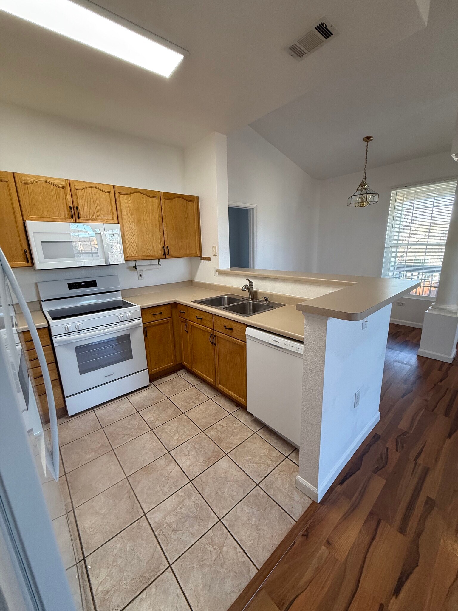 Building Photo - 4094 S Crystal Cir