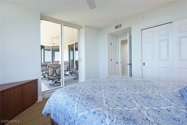 Building Photo - 7225 Pelican Bay Blvd