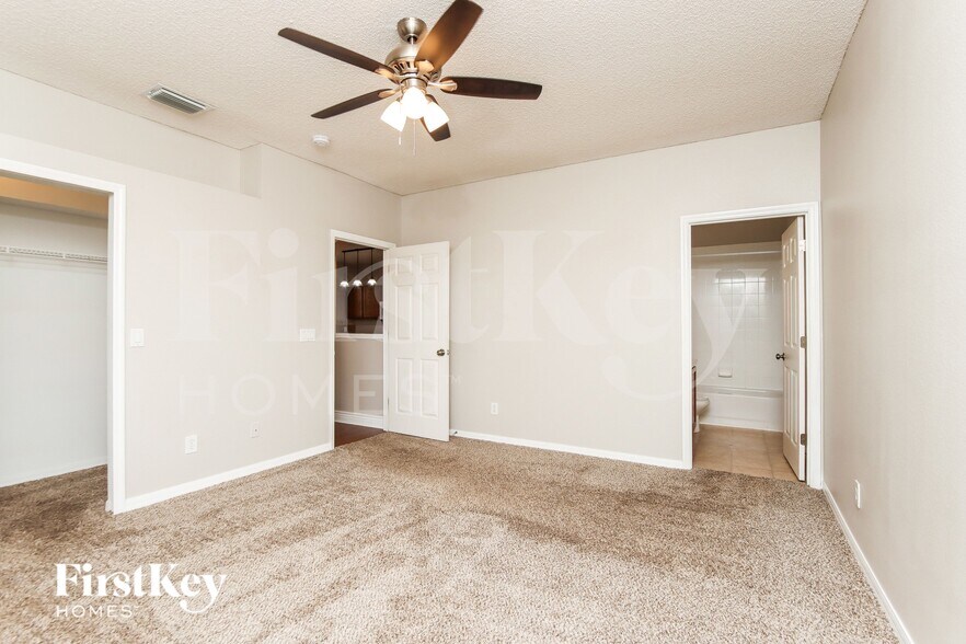 Building Photo - 946 Riviera Point Dr