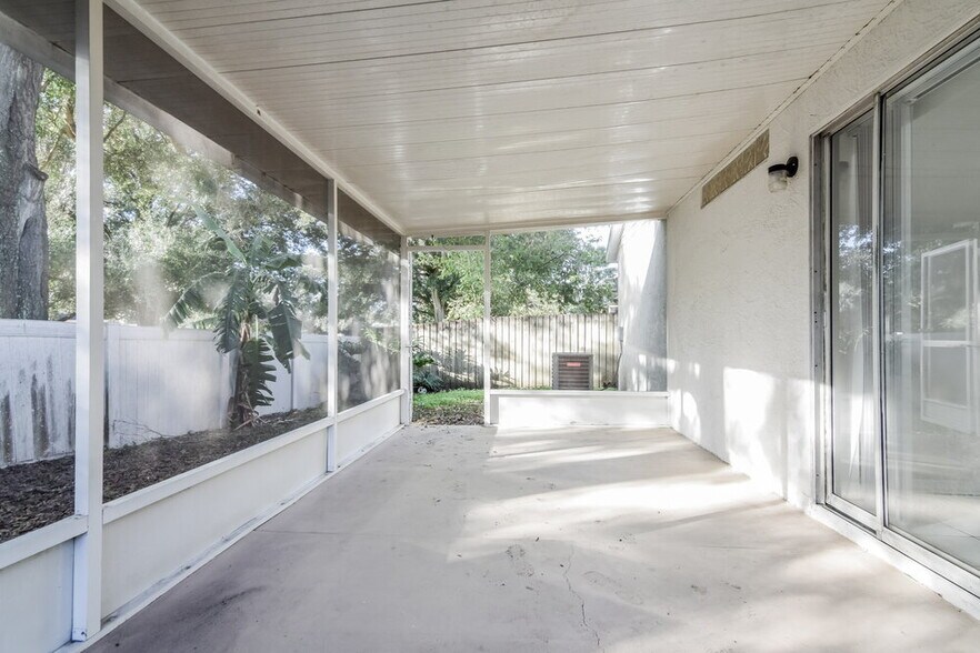 Building Photo - 1422 Dew Bloom Rd