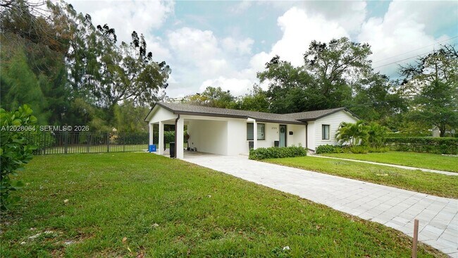Building Photo - 255 Grant Dr