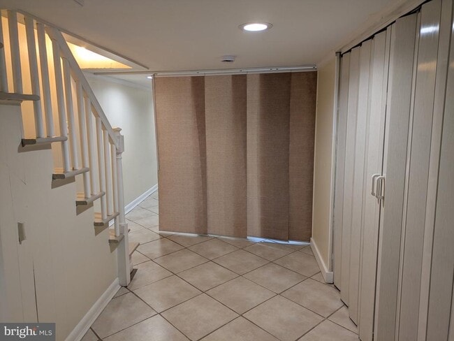 Building Photo - 3809 Foster Ave