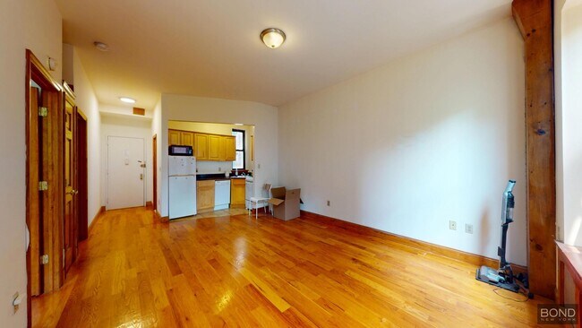 Building Photo - 491 Columbus Ave