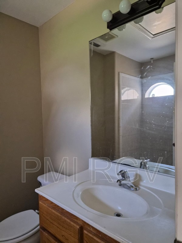 Building Photo - 8314 N Val Verde Rd