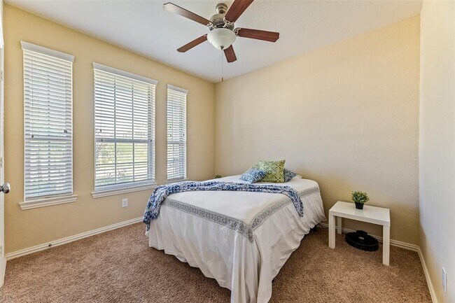 Building Photo - 6811 Peach Mill Ln