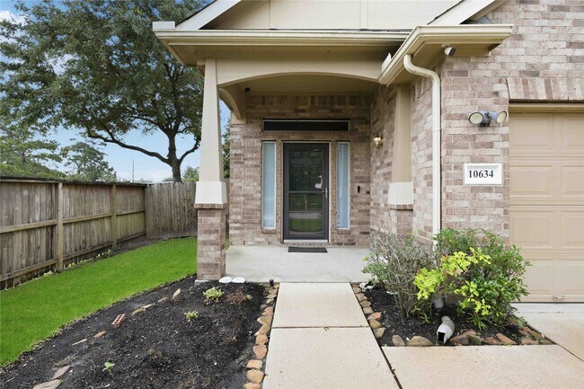 Building Photo - 10634 Kentington Oak Dr