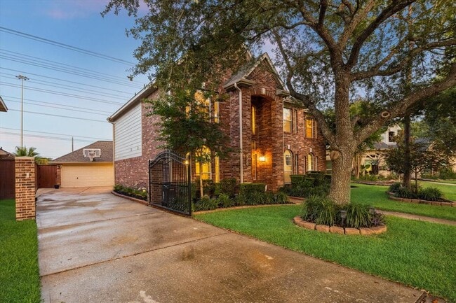 Building Photo - 2350 Seamist Cir