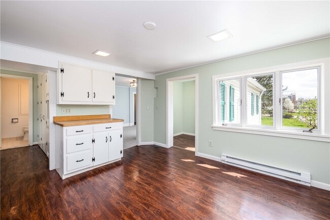 Building Photo - 1253 Fairport Rd