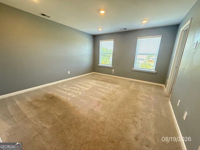 Building Photo - 229 Kenoot Dr