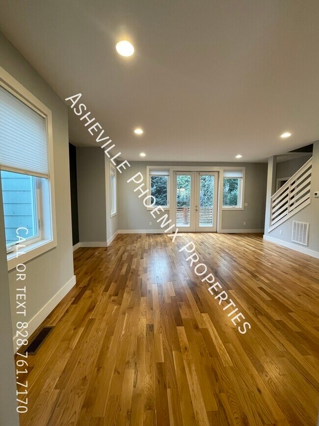 Building Photo - 18 Mauricet Ln