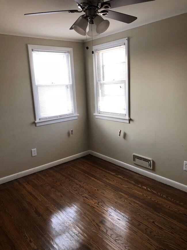 Building Photo - 103-105 Hampden Rd