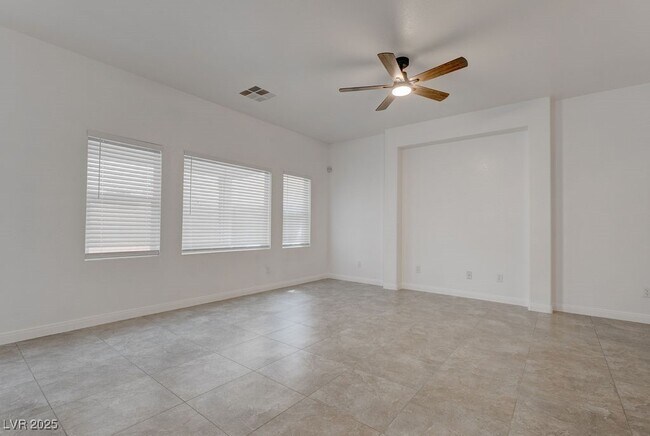 Building Photo - 6027 Gordon Creek Ave