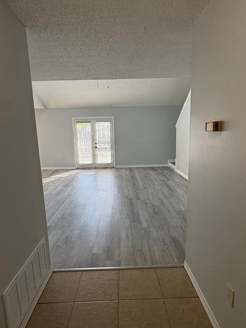 Building Photo - 1123 Northview Dr