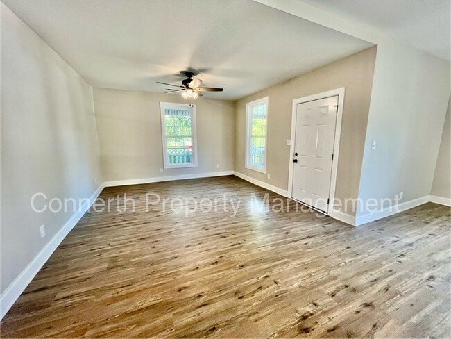 Building Photo - 774 Gracey Ave